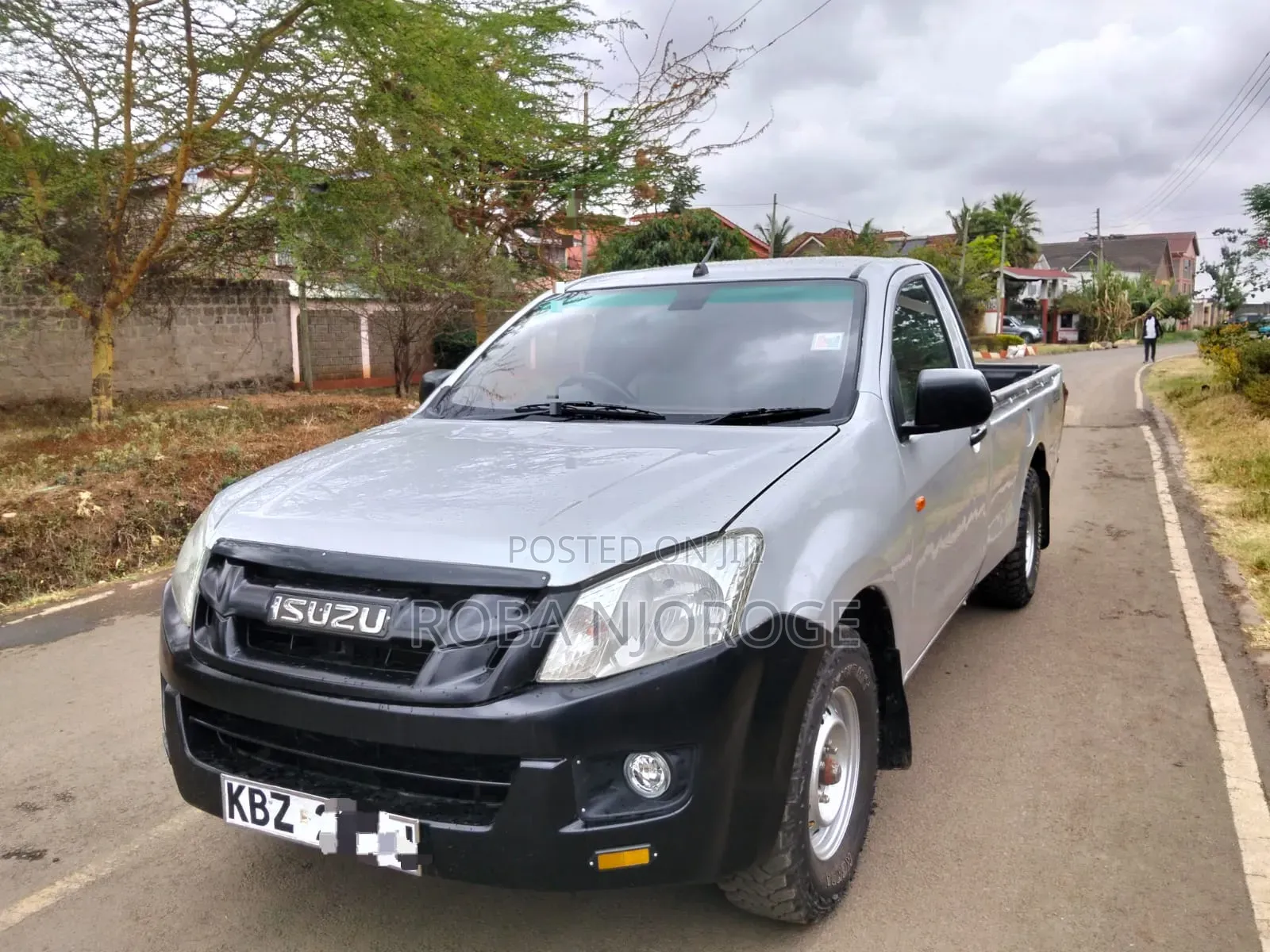 Isuzu D-MAX 2013 Silver