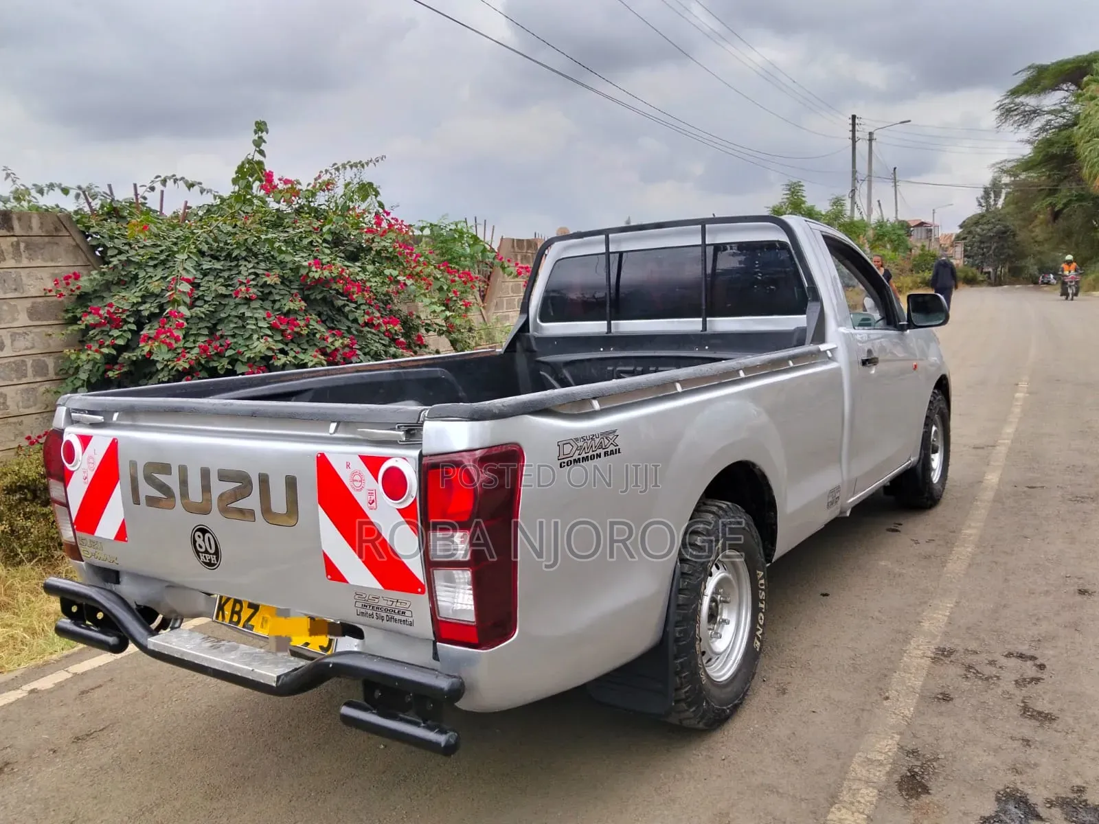 Isuzu D-MAX 2013 Silver