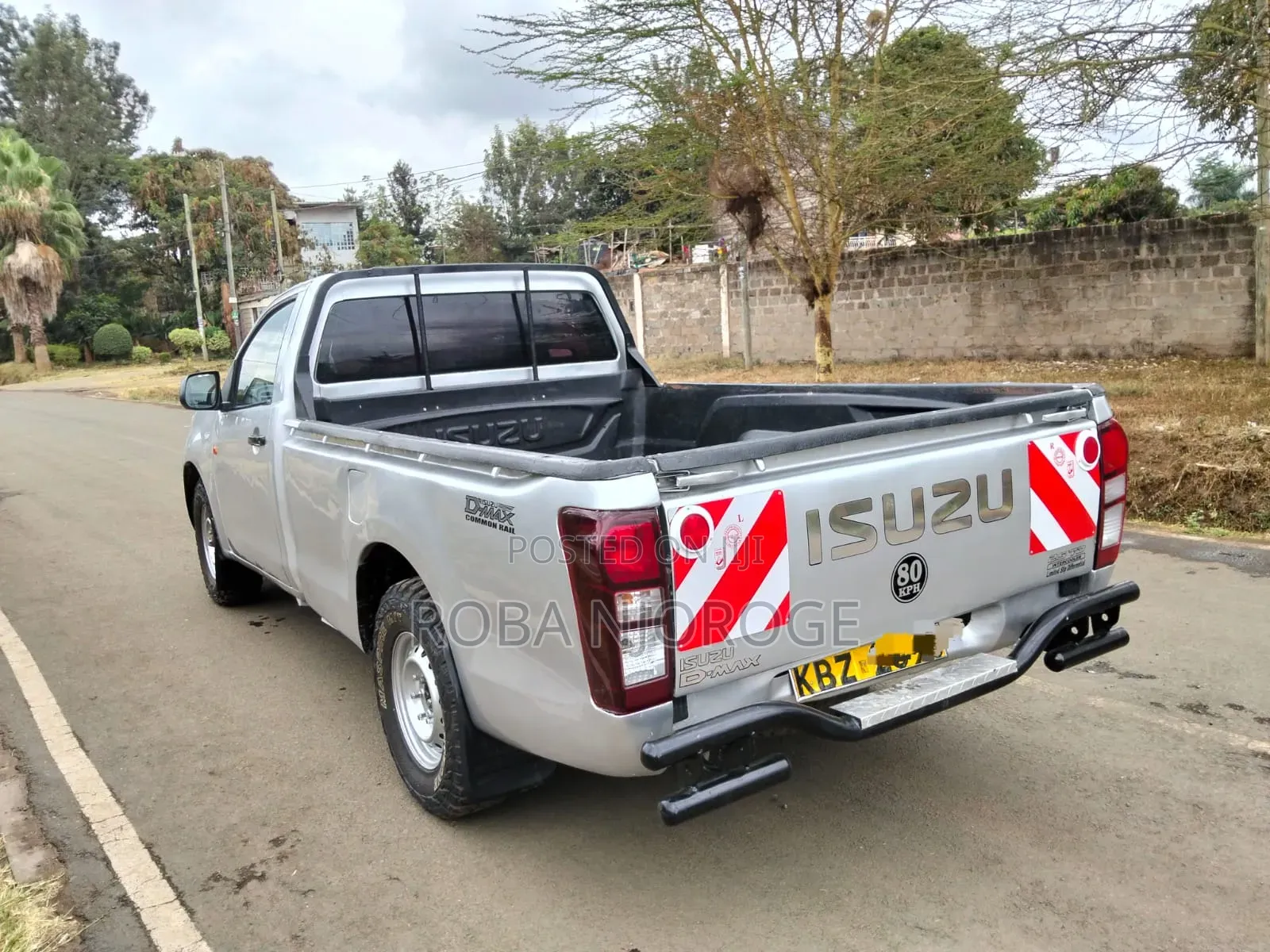 Isuzu D-MAX 2013 Silver