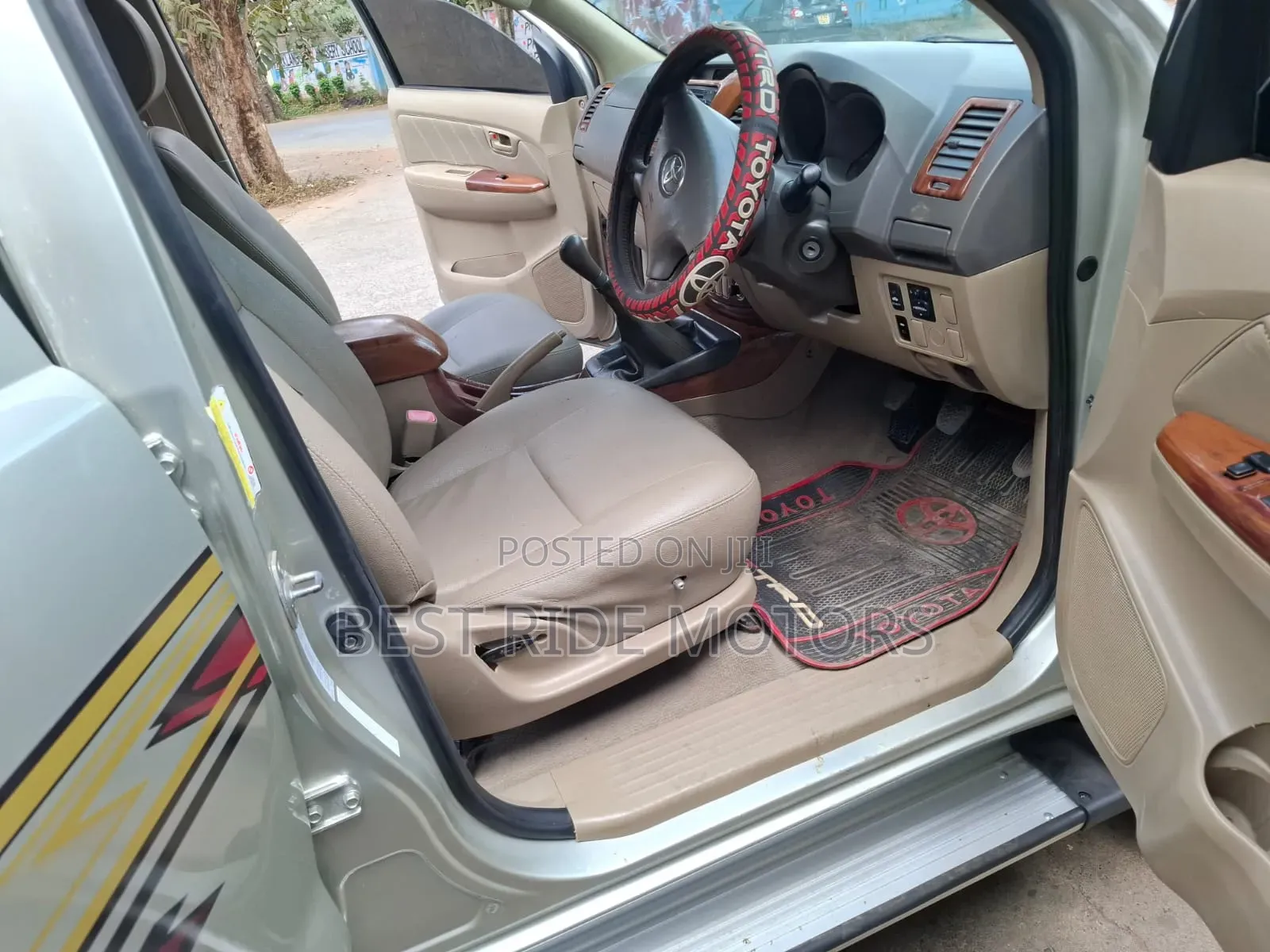Toyota Hilux 2010 Silver