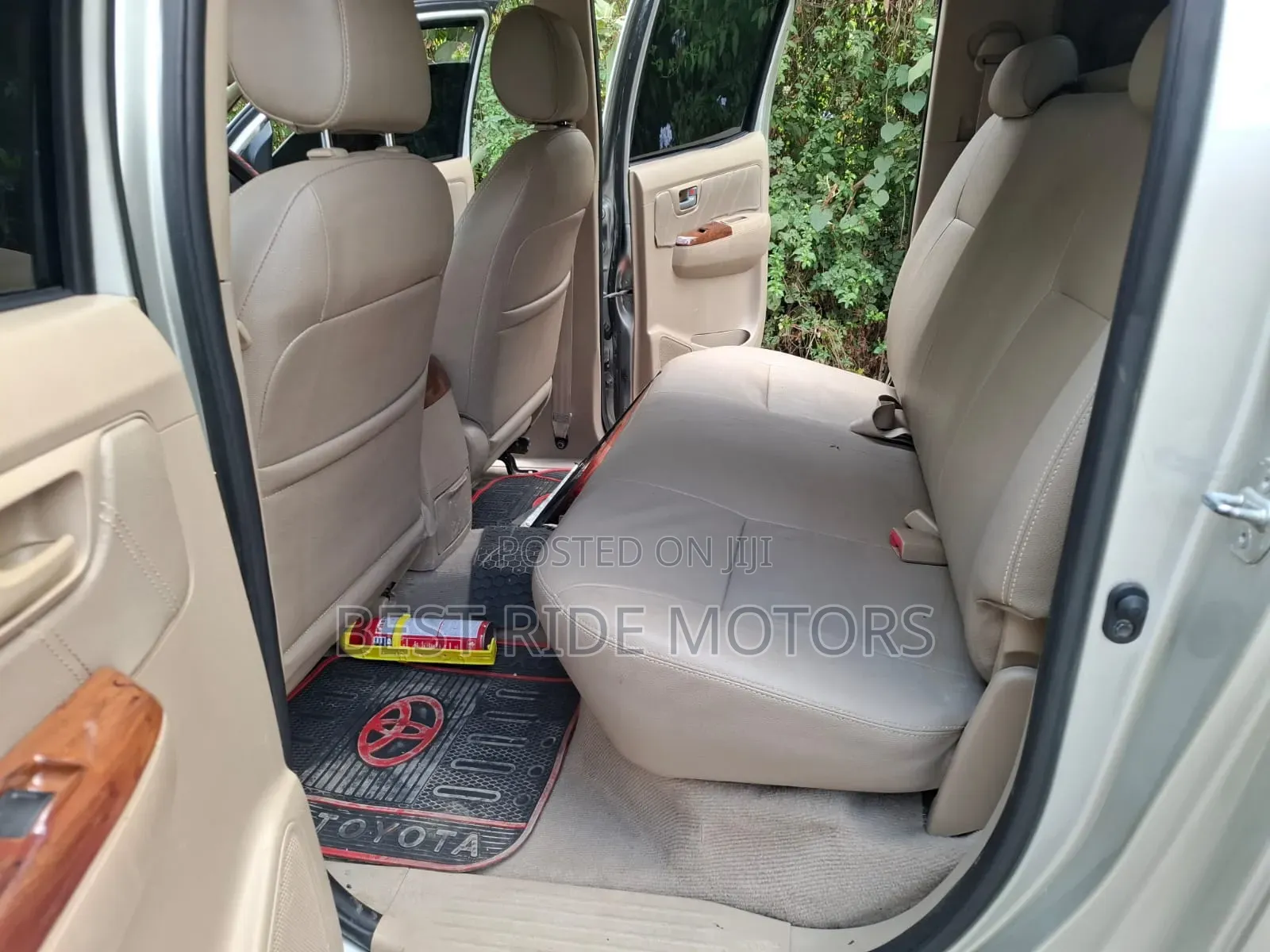 Toyota Hilux 2010 Silver