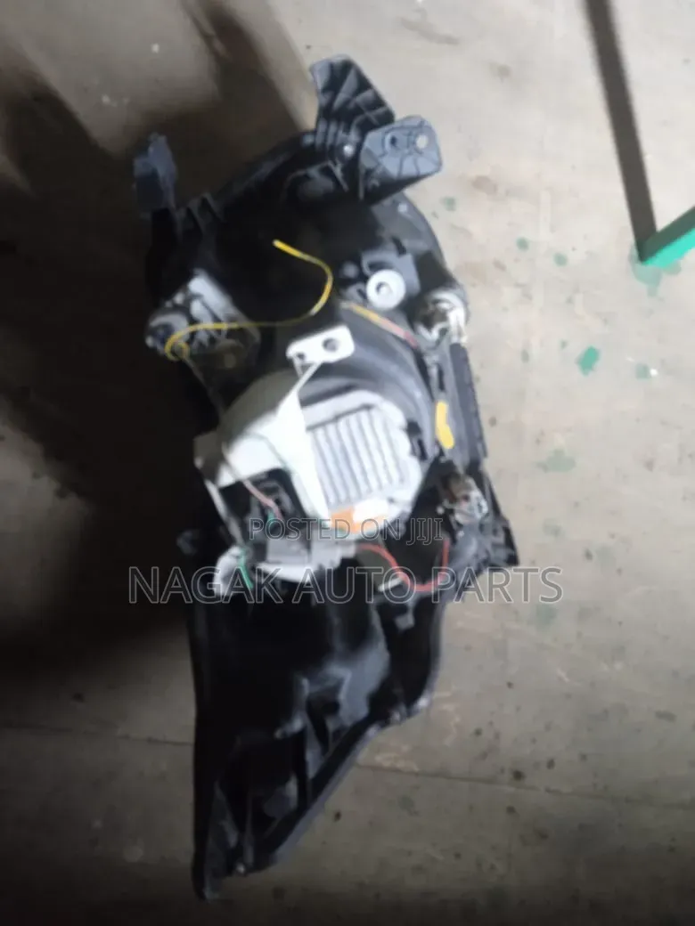 Suzuki Wagon R Stingray 2012/2014 Headlight