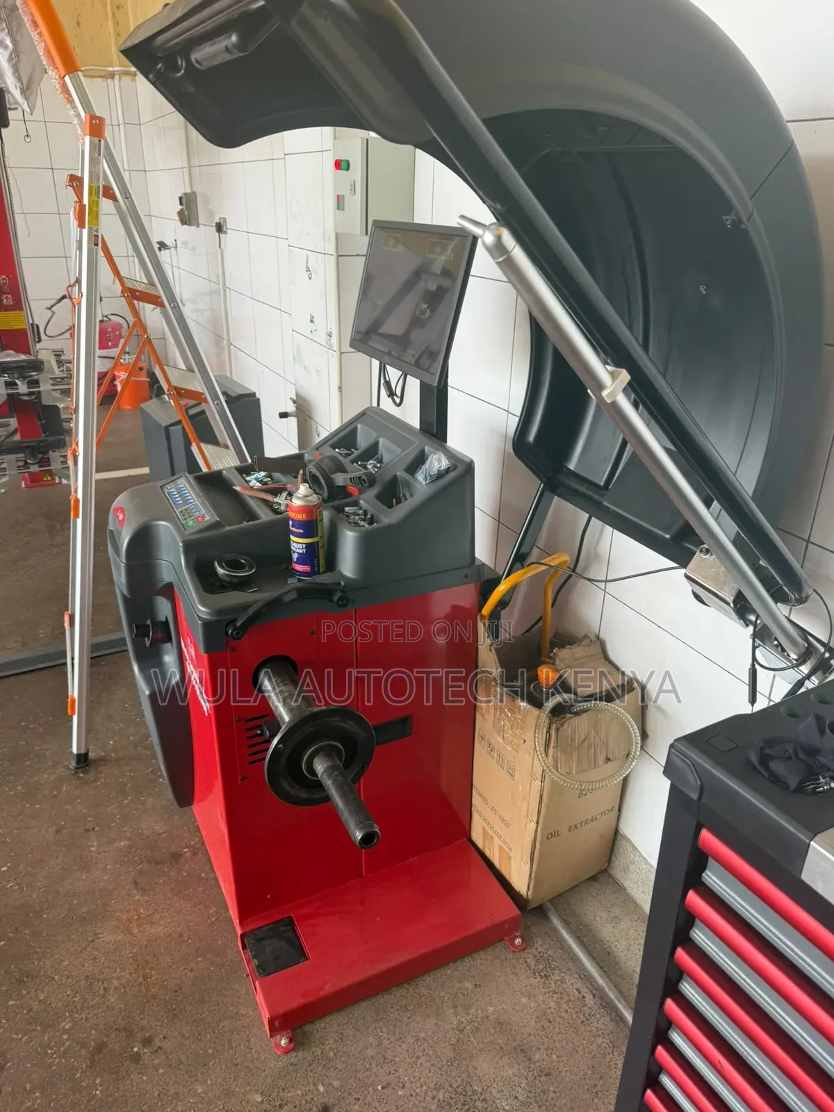 Professional Workshop Solutions Heavy Duty Wheel Balancer S909 Machine