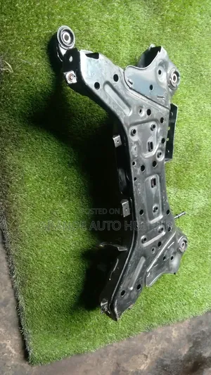 Hyundai Santa Fe Cross Member/Engine Crandle