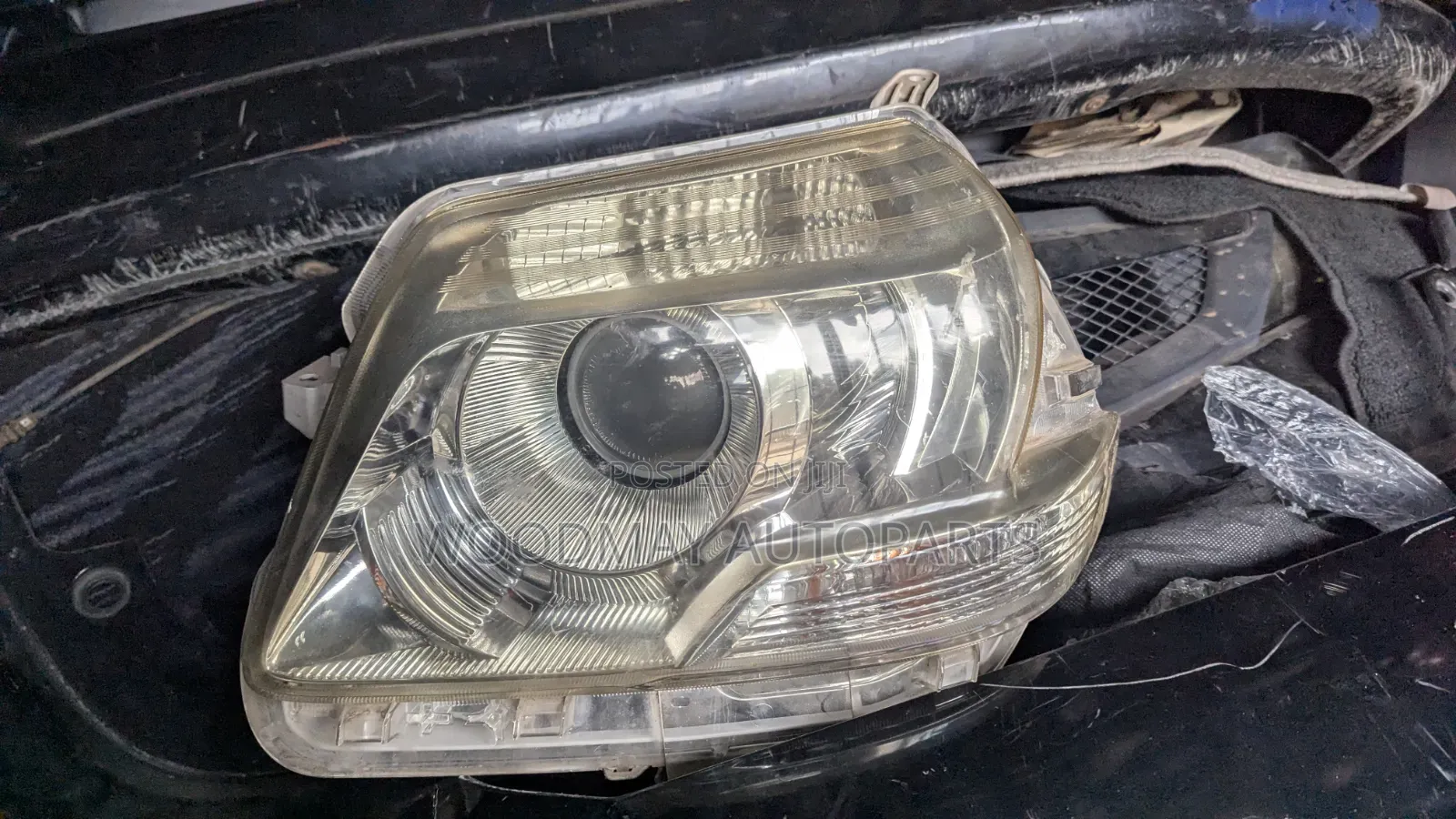 Toyota Sienta 2012 Headlight Xenon