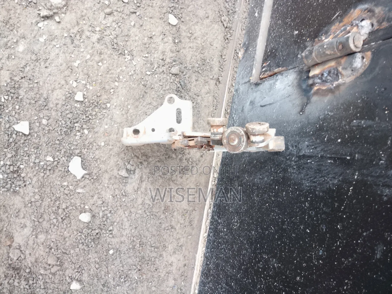 Nissan Sienta Roller Bracket
