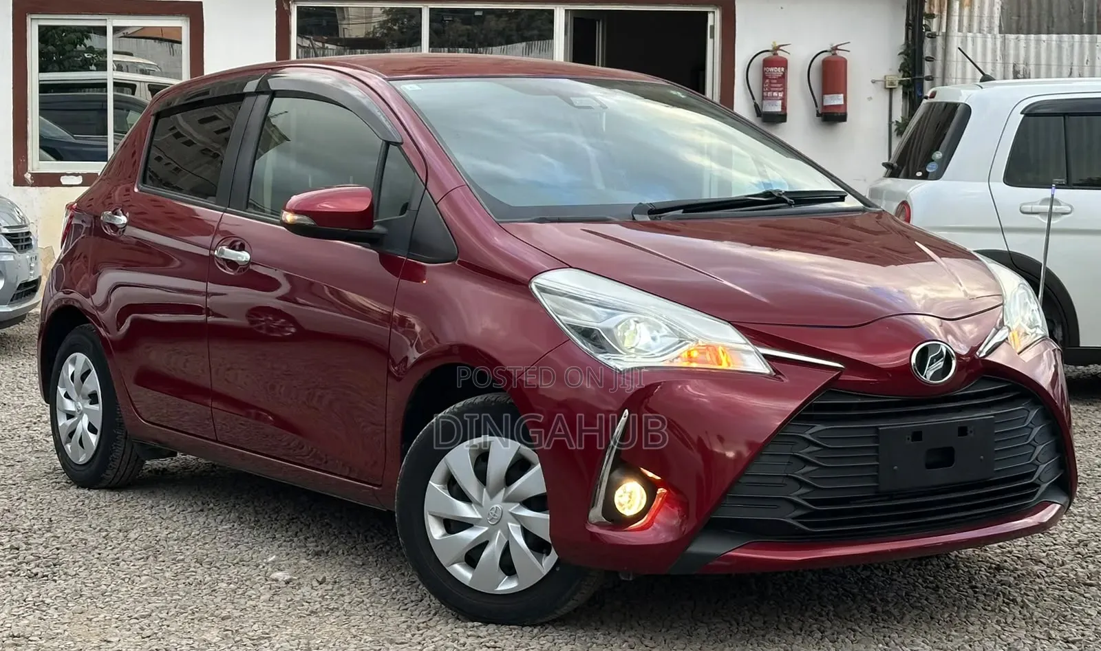 Toyota Vitz 1.0 FWD 5dr 2019 Maroon