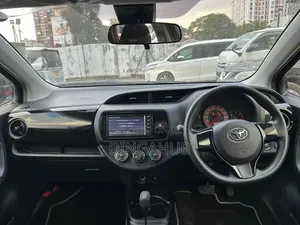 Toyota Vitz 1.0 FWD 5dr 2019 Maroon