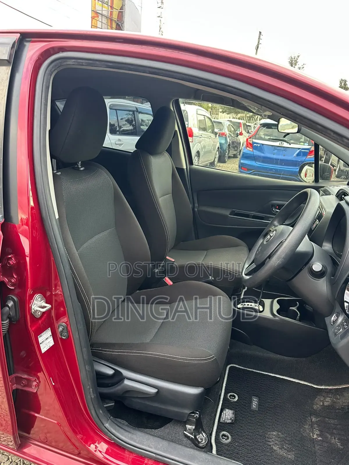 Toyota Vitz 1.0 FWD 5dr 2019 Maroon