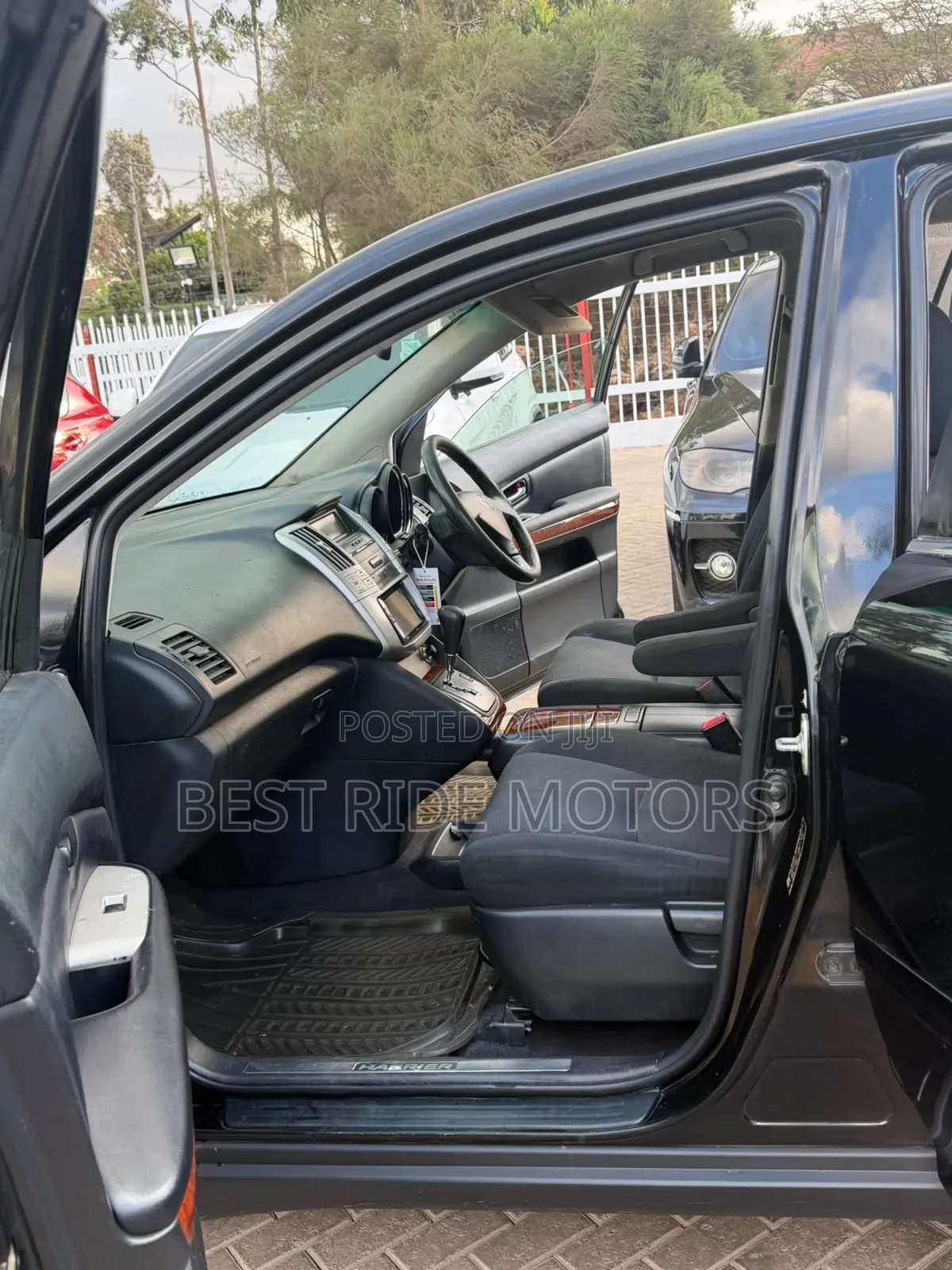 Toyota Harrier 2.4 2010 Black