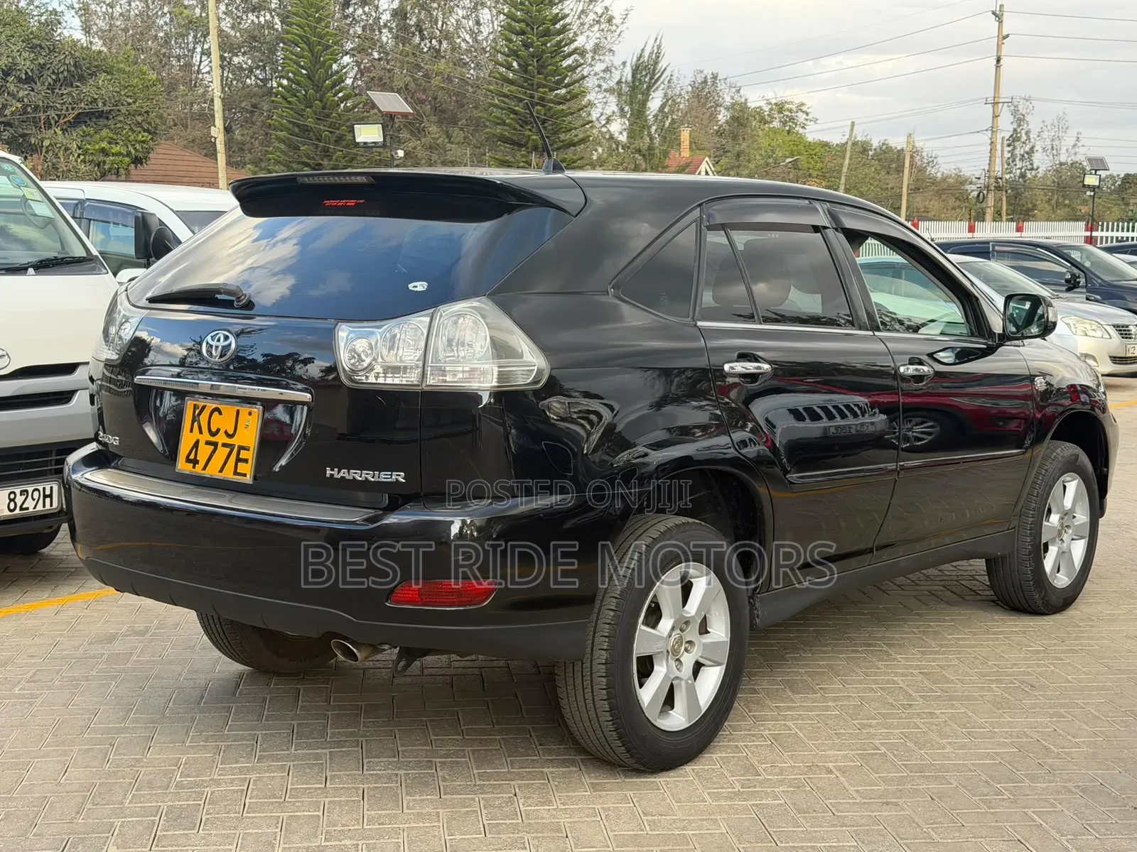 Toyota Harrier 2.4 2010 Black
