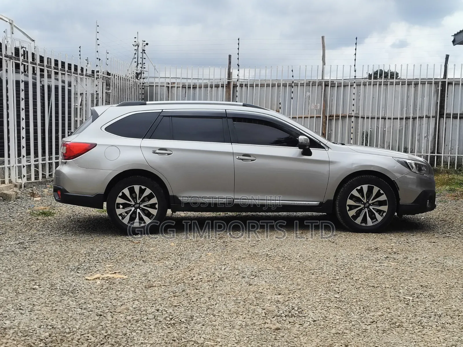 Subaru Outback 2.5i Premium 4dr Wagon AWD (2.5L 4cyl CVT) 2015 Silver