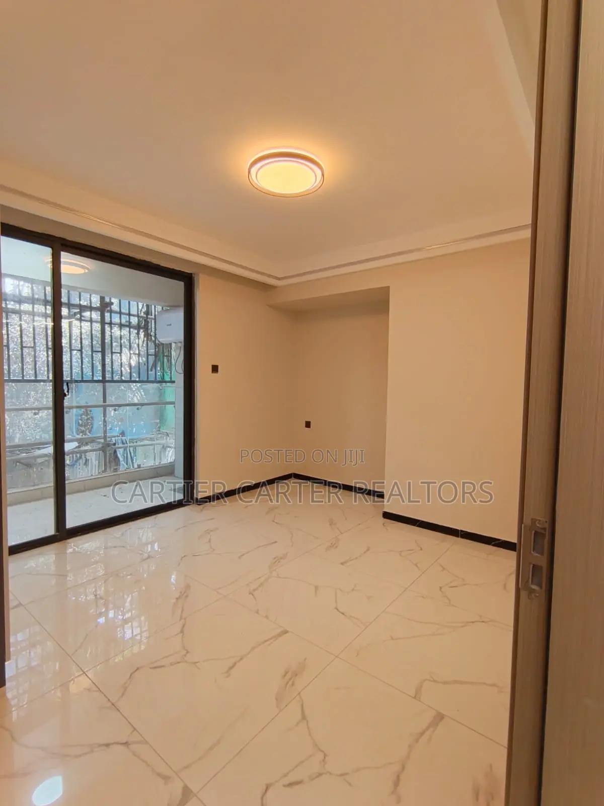 1bdrm Apartment in Located Along Thika, Roysambu for sale