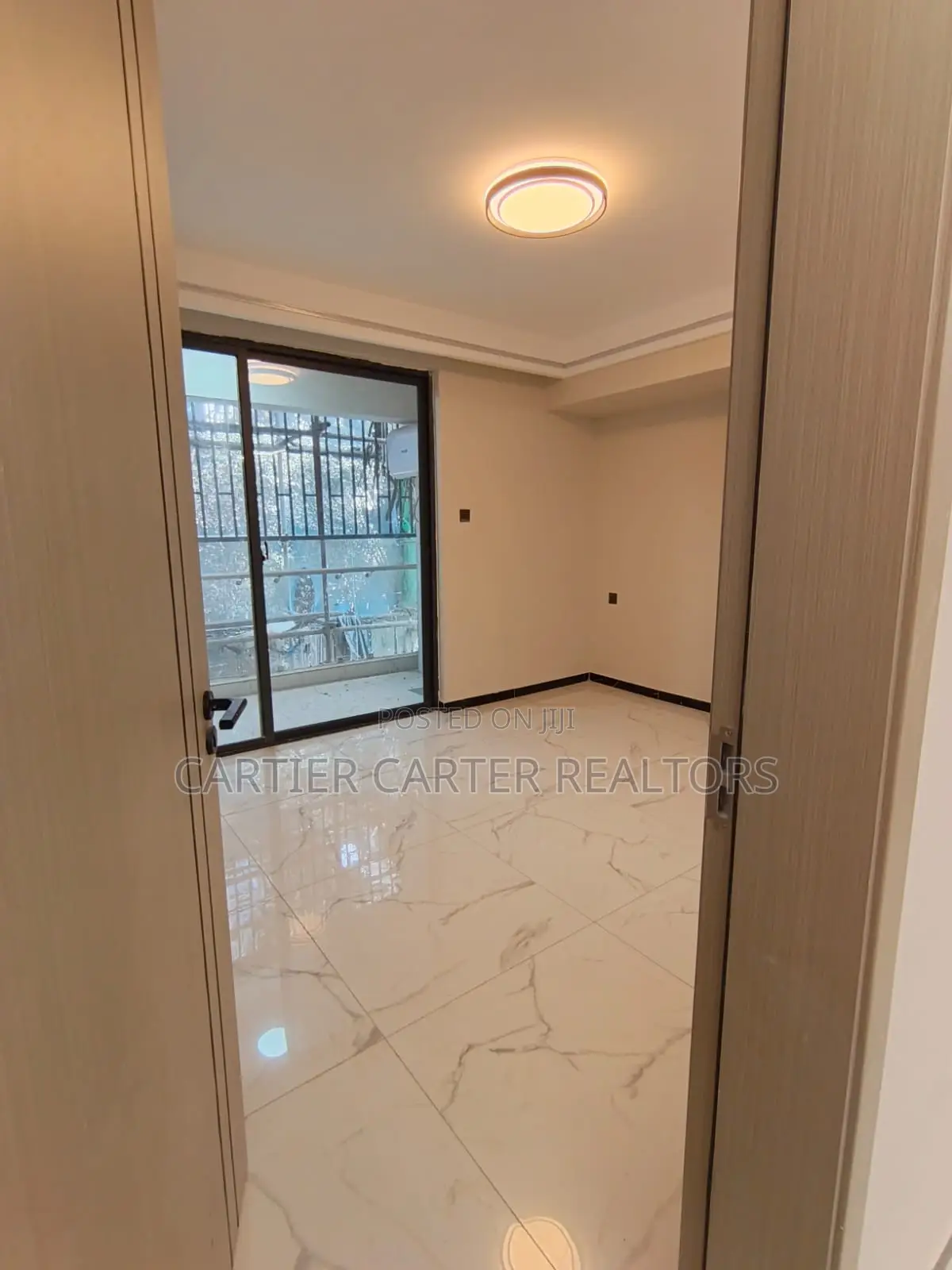 1bdrm Apartment in Located Along Thika, Roysambu for sale