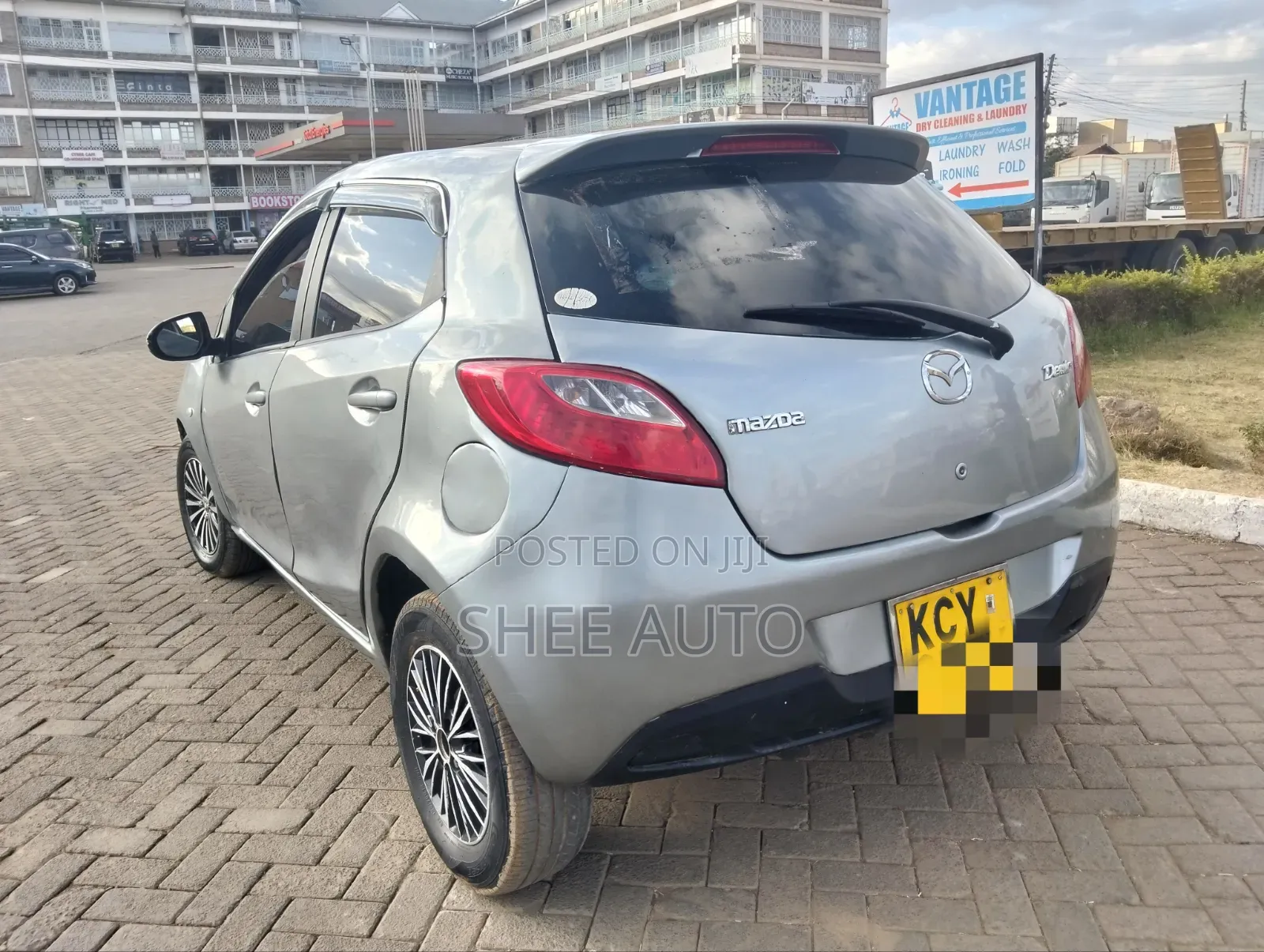Mazda Demio 2012 Silver