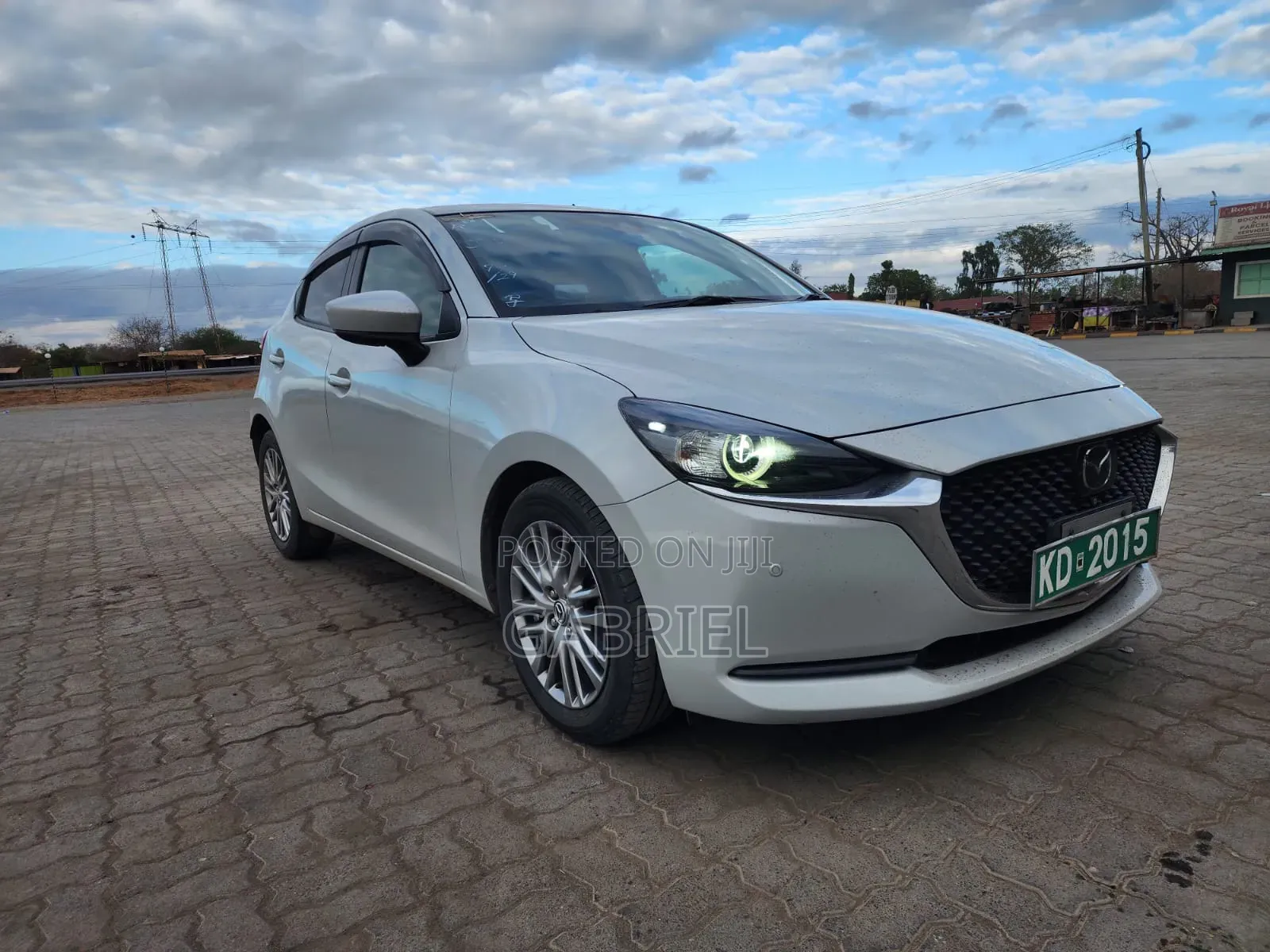 Mazda 2 2019 Pearl