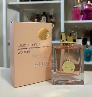 Club De Nuit Woman