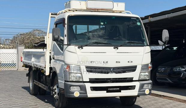 Mitsubishi Fuso Canter 2018 White