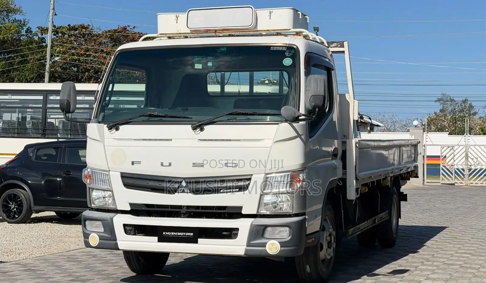 Mitsubishi Fuso Canter 2018 White