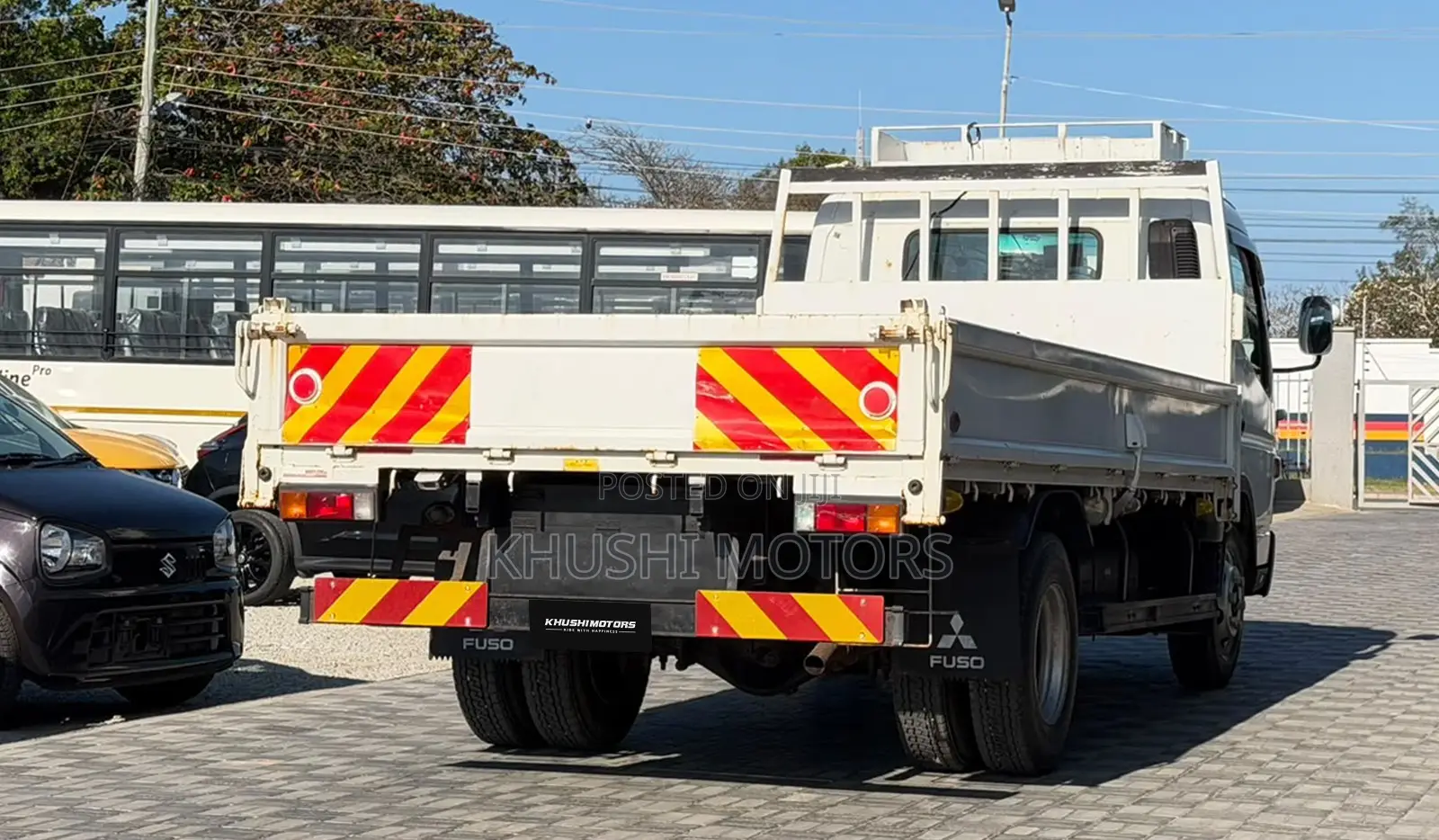 Mitsubishi Fuso Canter 2018 White