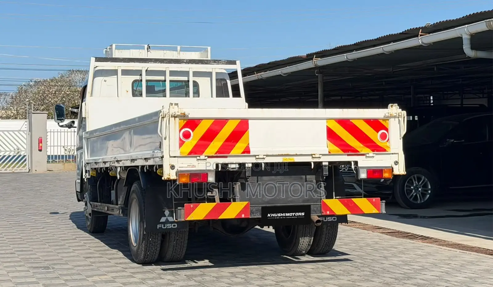 Mitsubishi Fuso Canter 2018 White