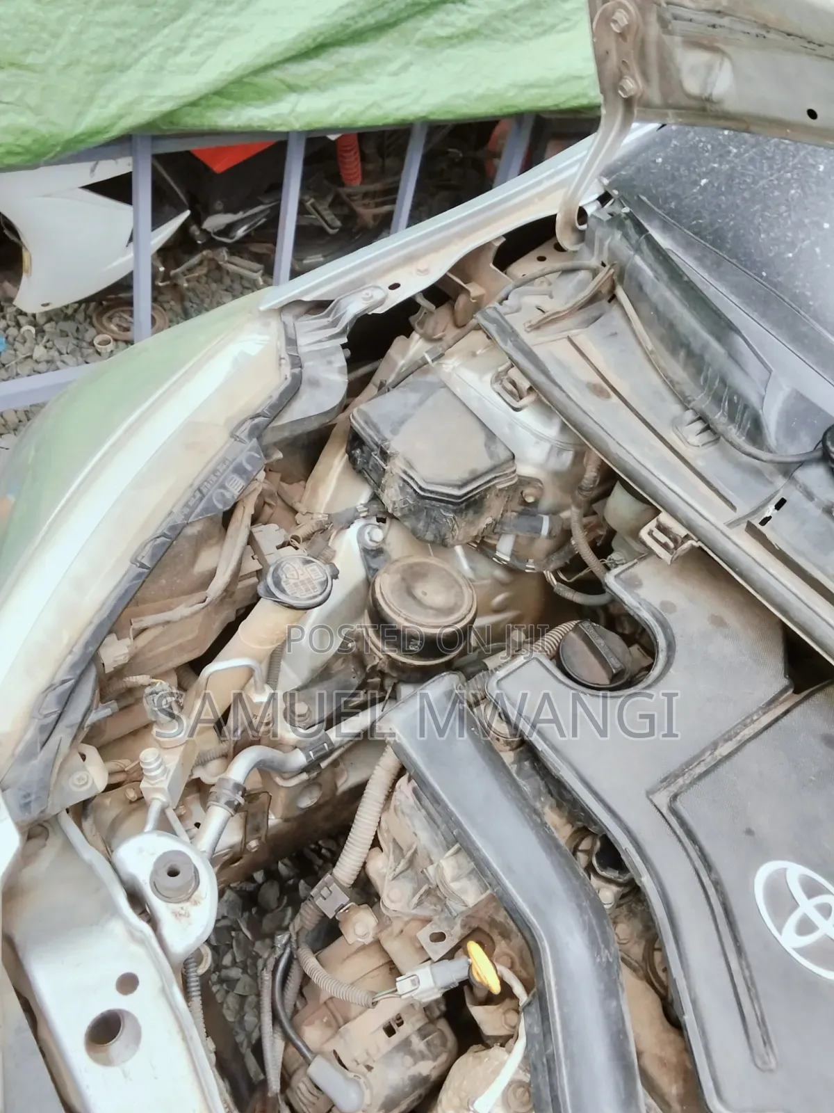 Toyota Vitz 2015 Silver