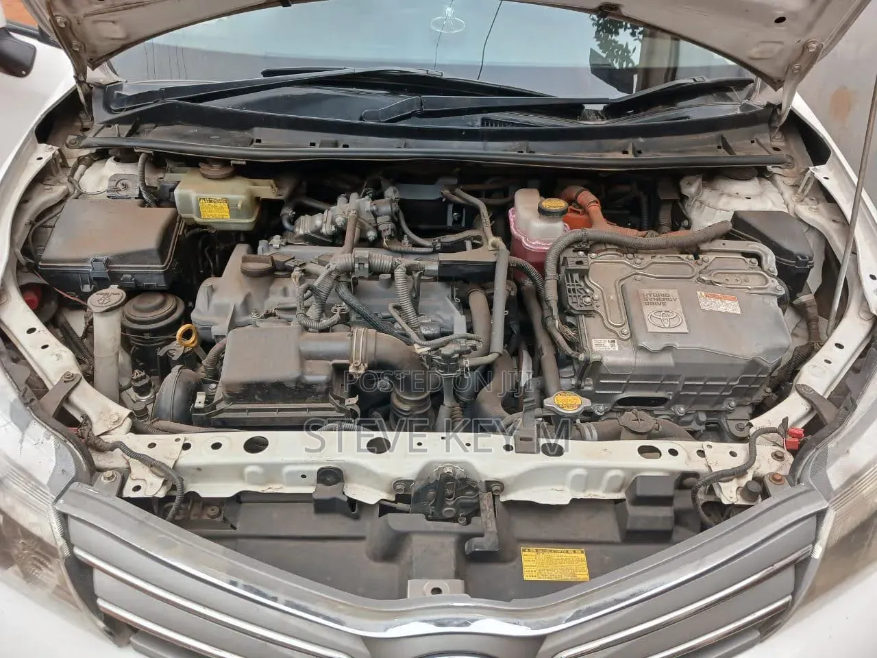 Toyota Corolla Hybrid 2023 White