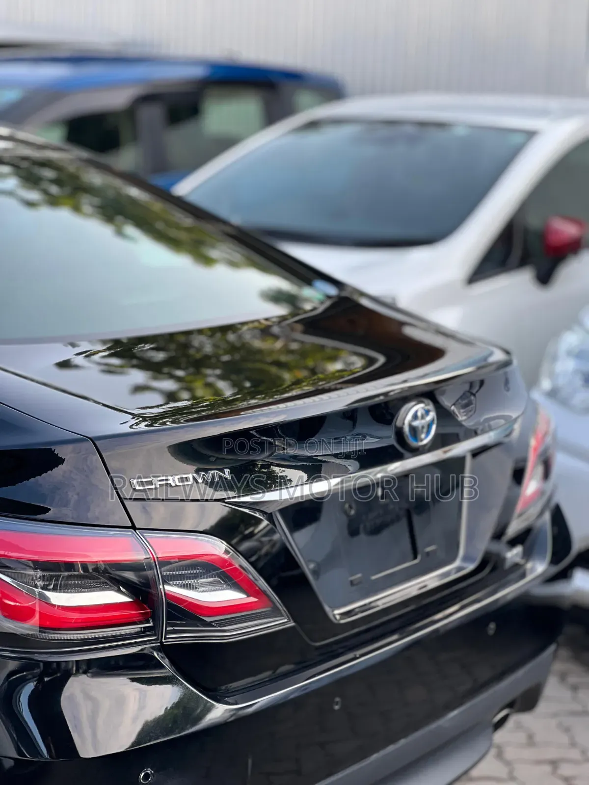 Toyota Crown 2018 Black