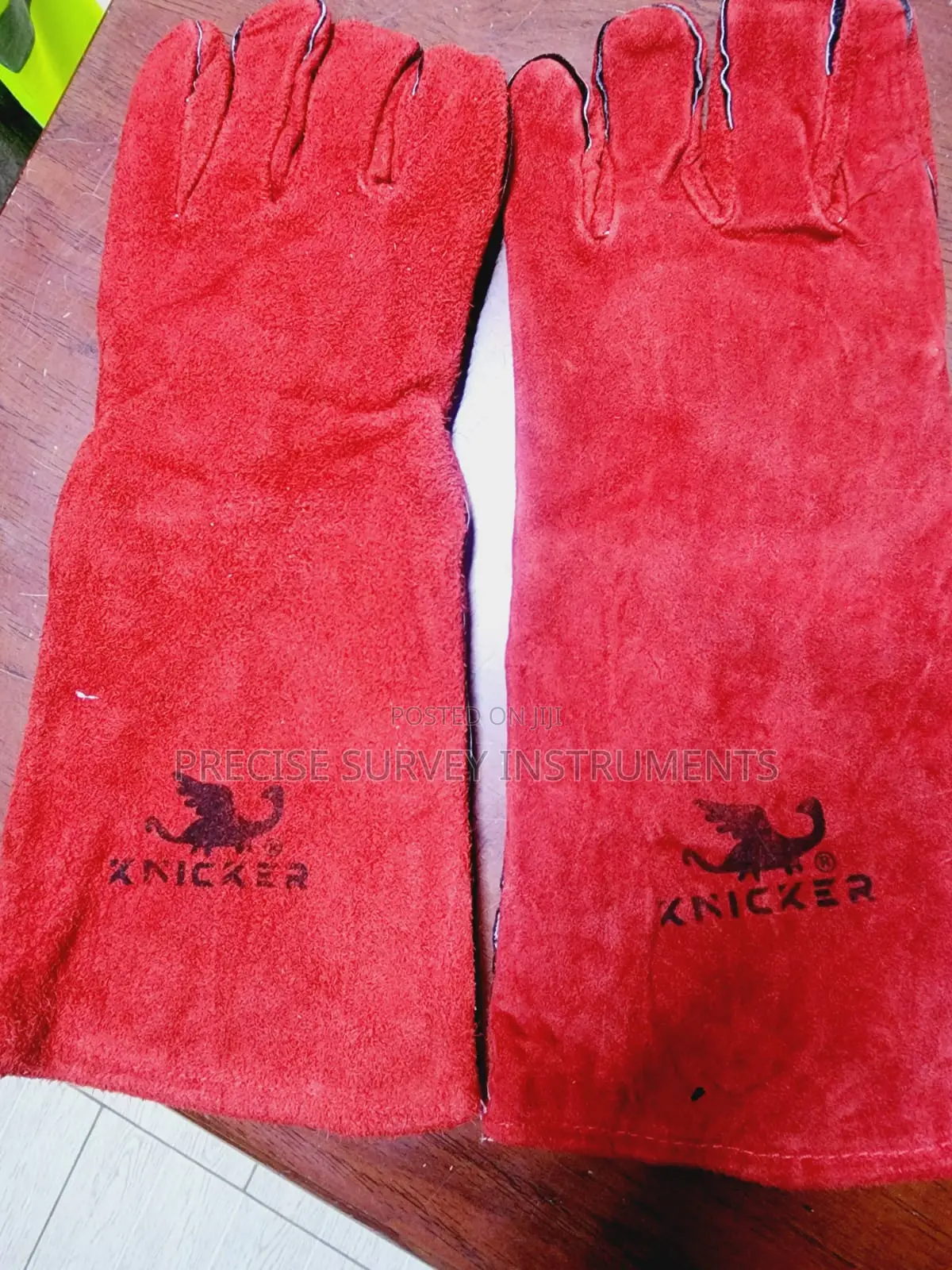 Durable Red Hand Protective Gloves