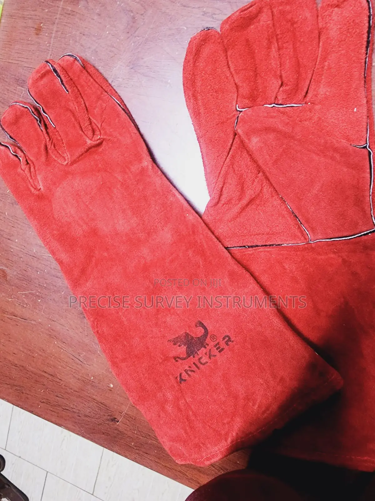 Durable Red Hand Protective Gloves