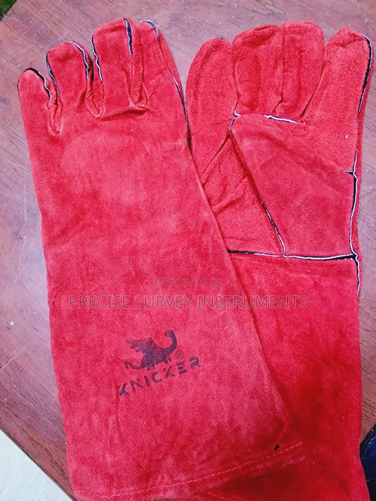 Durable Red Hand Protective Gloves