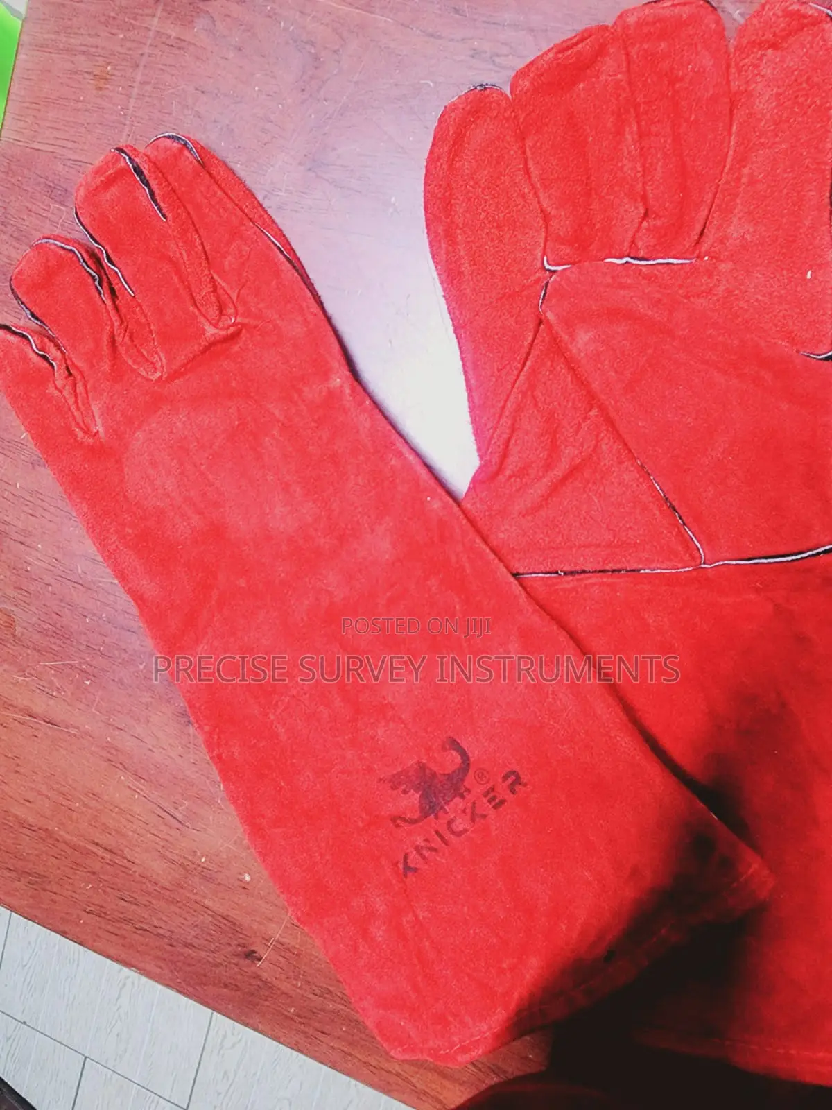 Durable Red Hand Protective Gloves