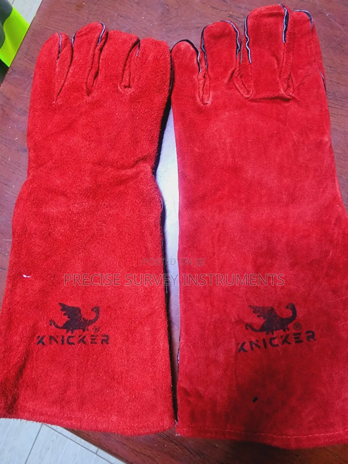 Durable Red Hand Protective Gloves