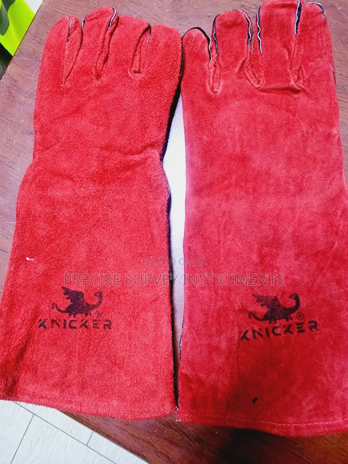 Durable Red Hand Protective Gloves