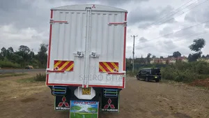 Mitsubishi Fh 215 2015 White
