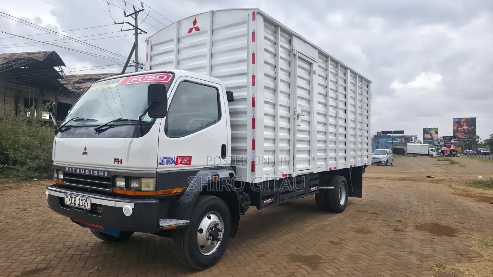 Mitsubishi Fh 215 2015 White