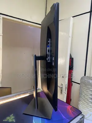 Dell 24inches Monitor Edge to Edge