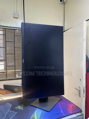 Dell 24inches Monitor Edge to Edge