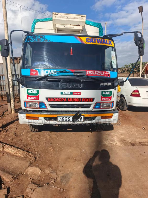 Isuzu Frr33 KCS 2017 White