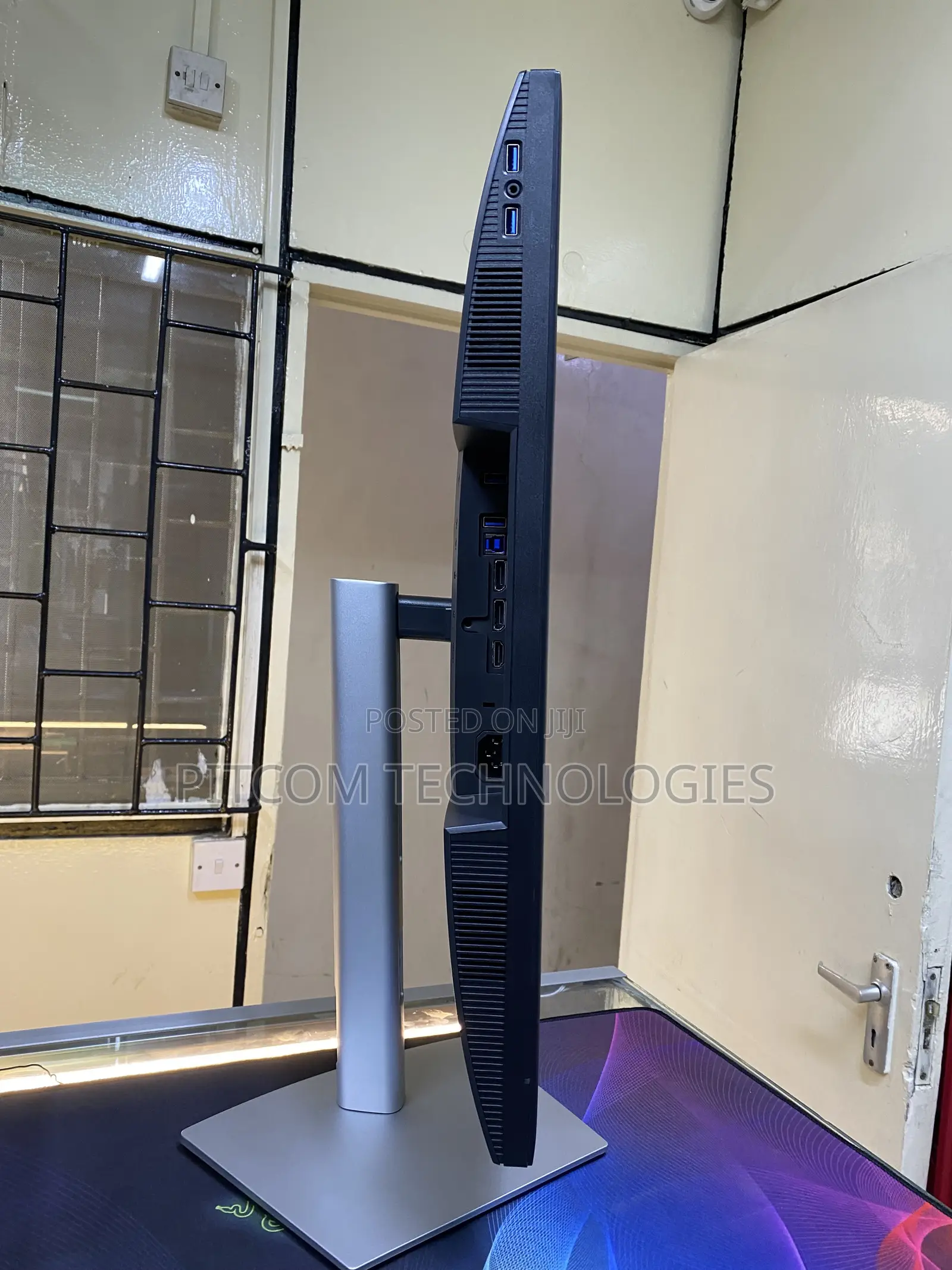 Dell 24 Inches Edge to Edge Monitor