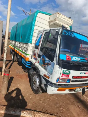 Isuzu Frr33 KCS 2017 White