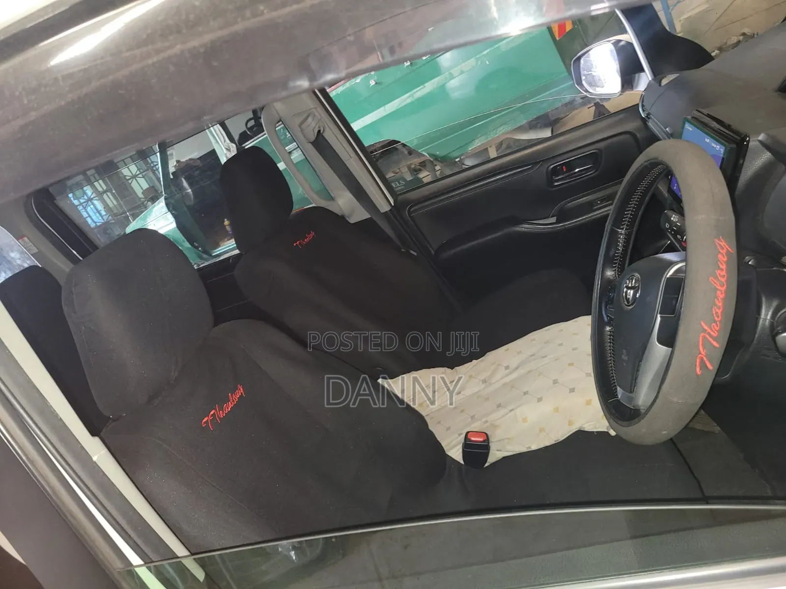 Toyota Esquire 2016 White