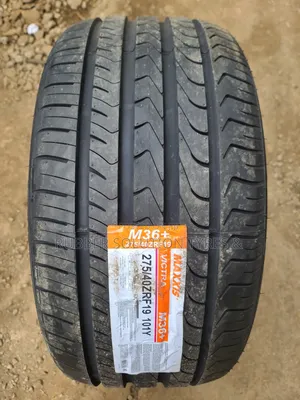 275 /40 R19 Bridgestone Tires 101y Victra M36 Run Flat