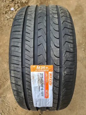 275 /40 R19 Bridgestone Tires 101y Victra M36 Run Flat