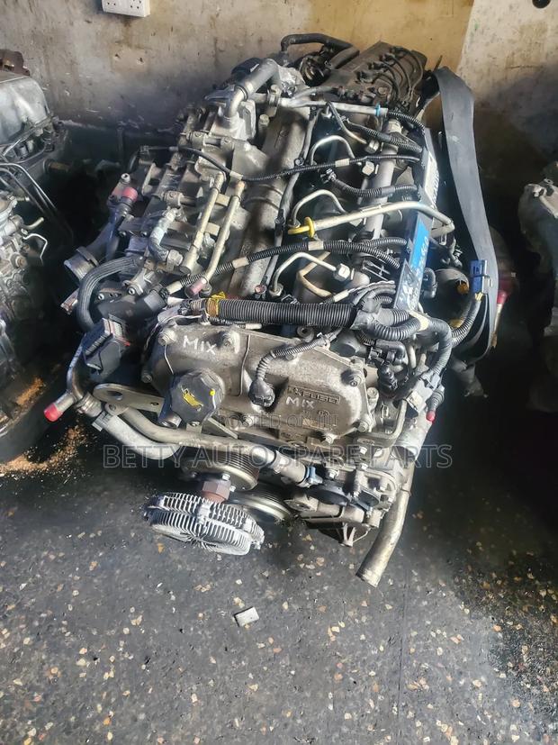 Isuzu 4p10 Compelete Engine - thumbnail 8