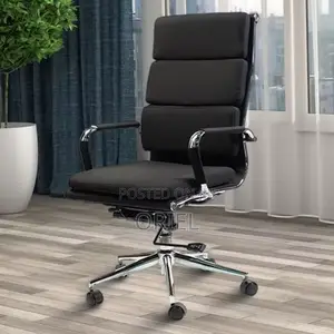 Office Chair : Padded High-Back PU Leather Swivel Seat