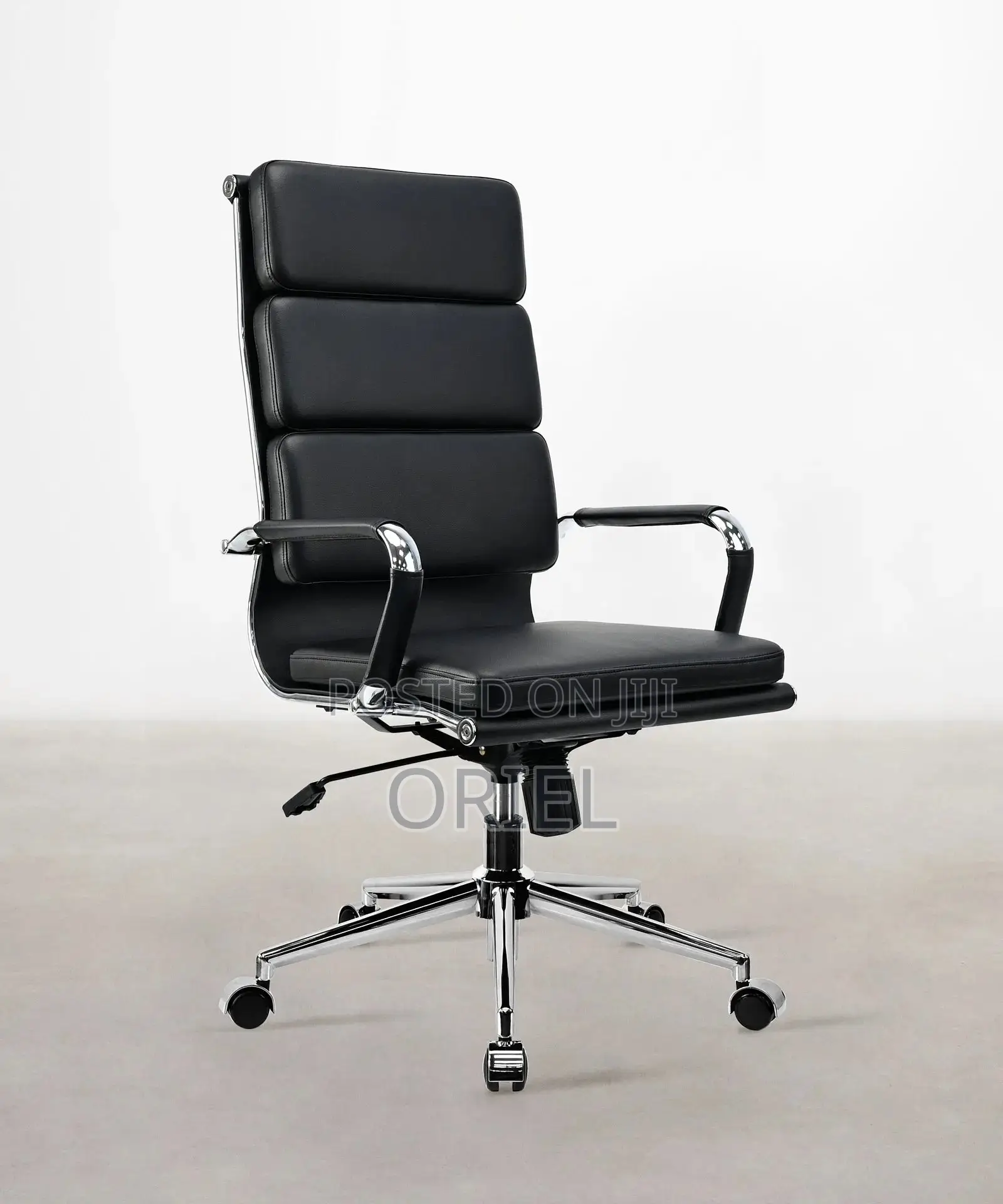 Office Chair : Padded High-Back PU Leather Swivel Seat