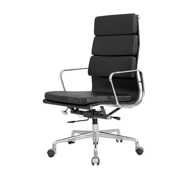 Office Chair : Padded High-Back PU Leather Swivel Seat