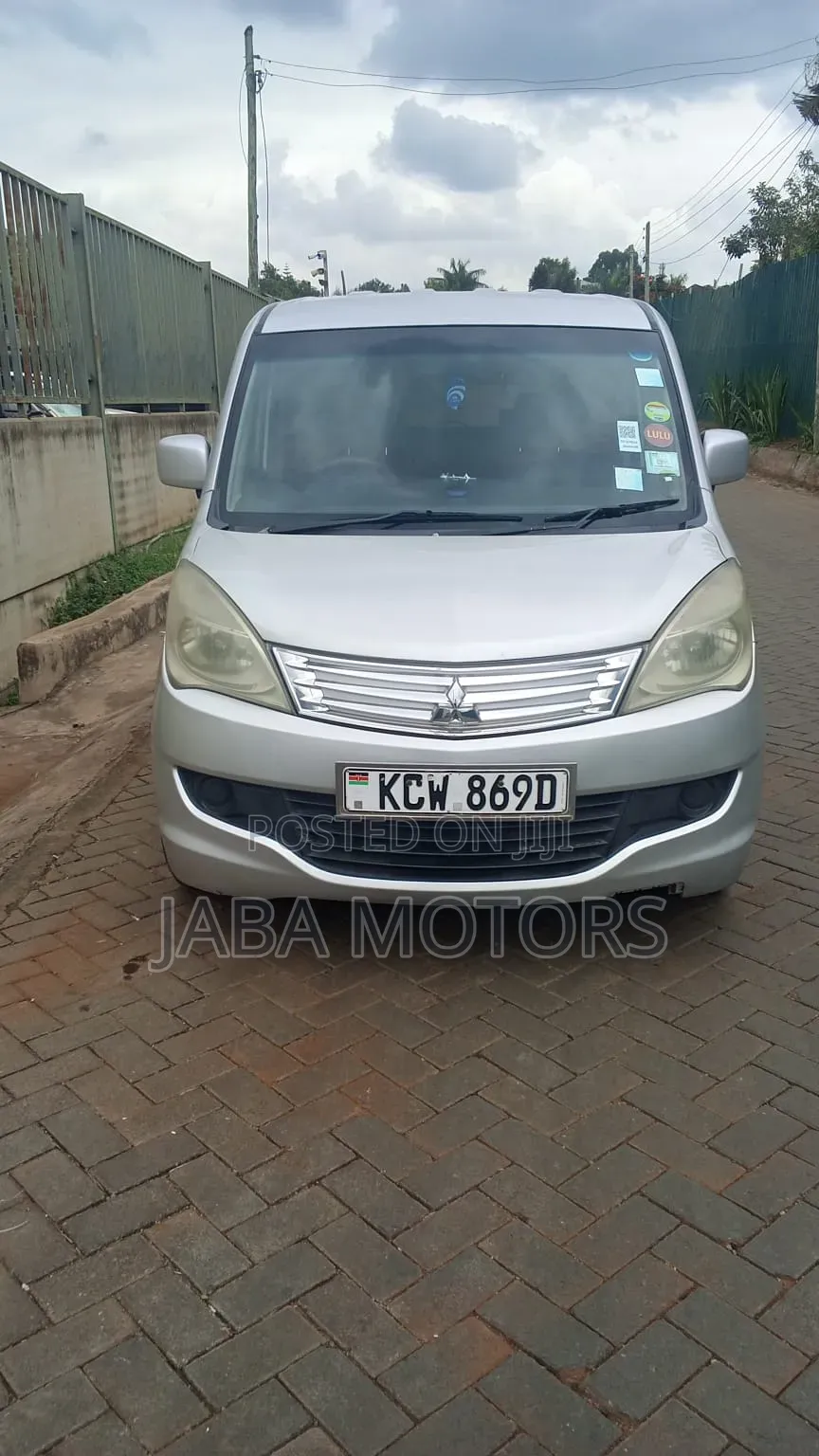 Mitsubishi Delica 2012 Silver