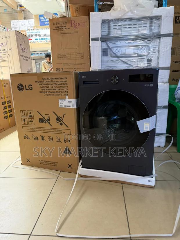 LG 15kg Front Load Wash and Spin